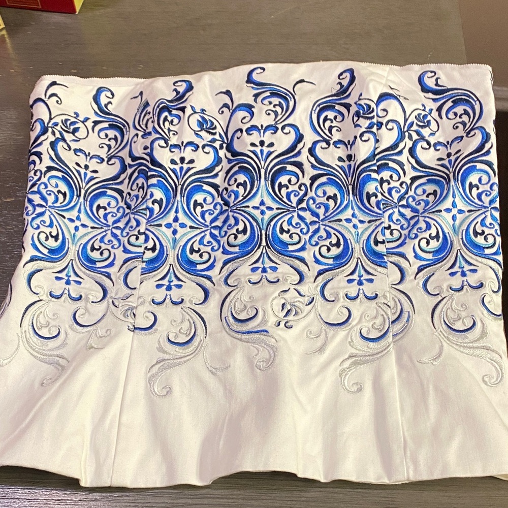 WHBM embroidered bustier top - Picture 2 of 8